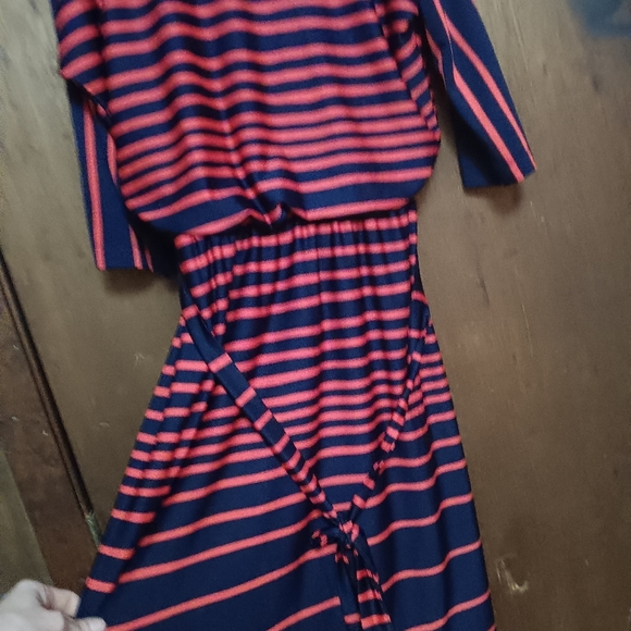 OLIVIA MATHEWS SIZE 8 - Picture 2 of 4